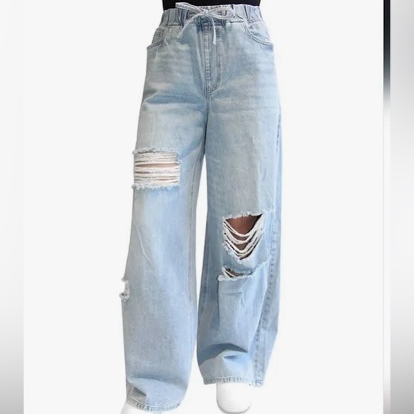 Almost Famous Baggy Jeans - Picture 1 of 3